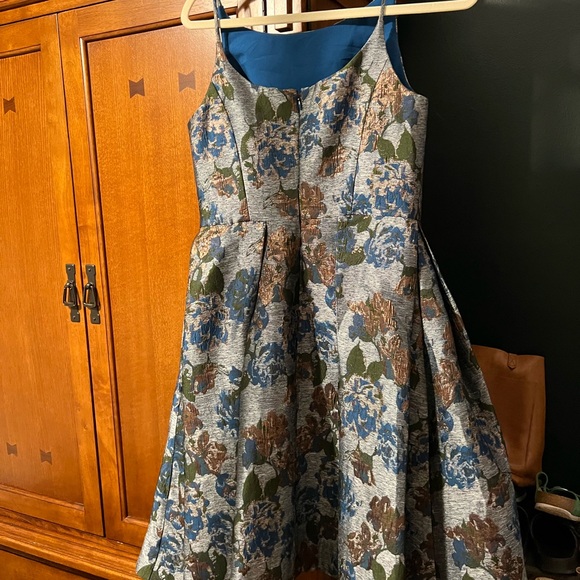 Gal Meets Glam Darren Dress - Picture 4 of 6